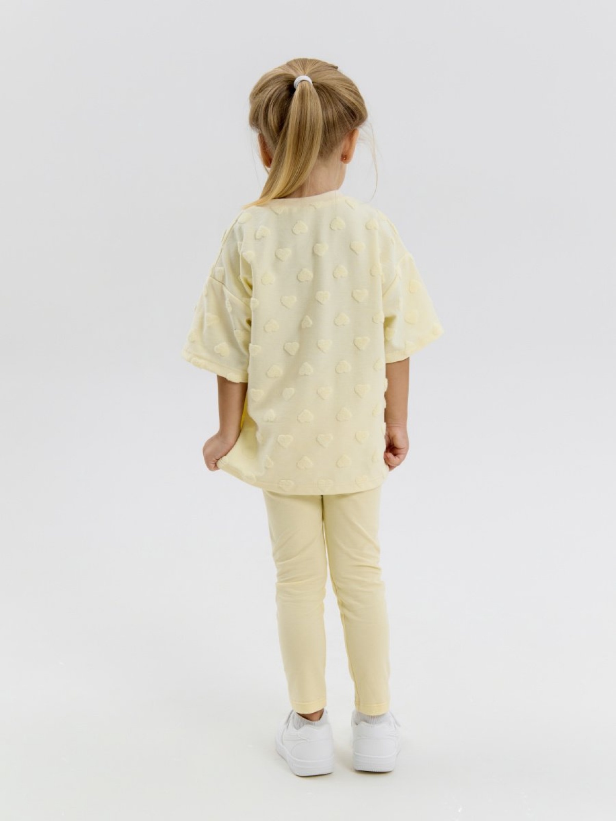 Костюм для девочки в садик футболка и леггинсы