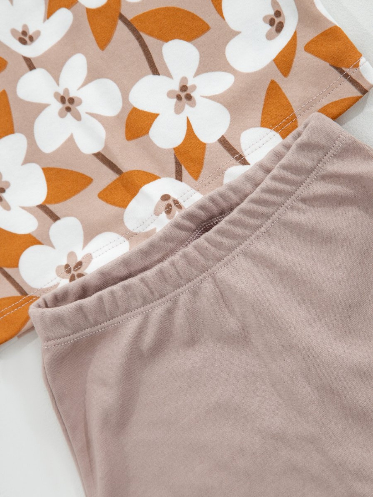 Костюм с леггинсами для девочки в садик 