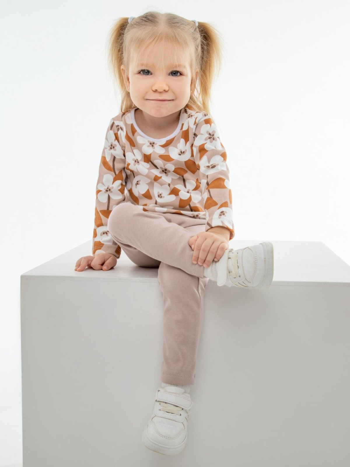 Костюм с леггинсами для девочки в садик 