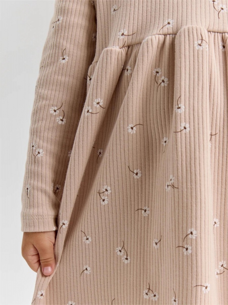 Платье хлопковое с длинным рукавом в садик 